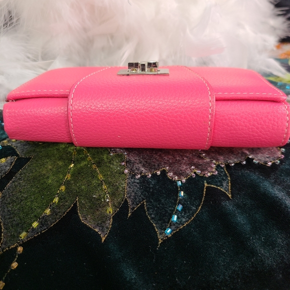 EUC Salvatore Ferragamo Trifold Wallet - Picture 7 of 9